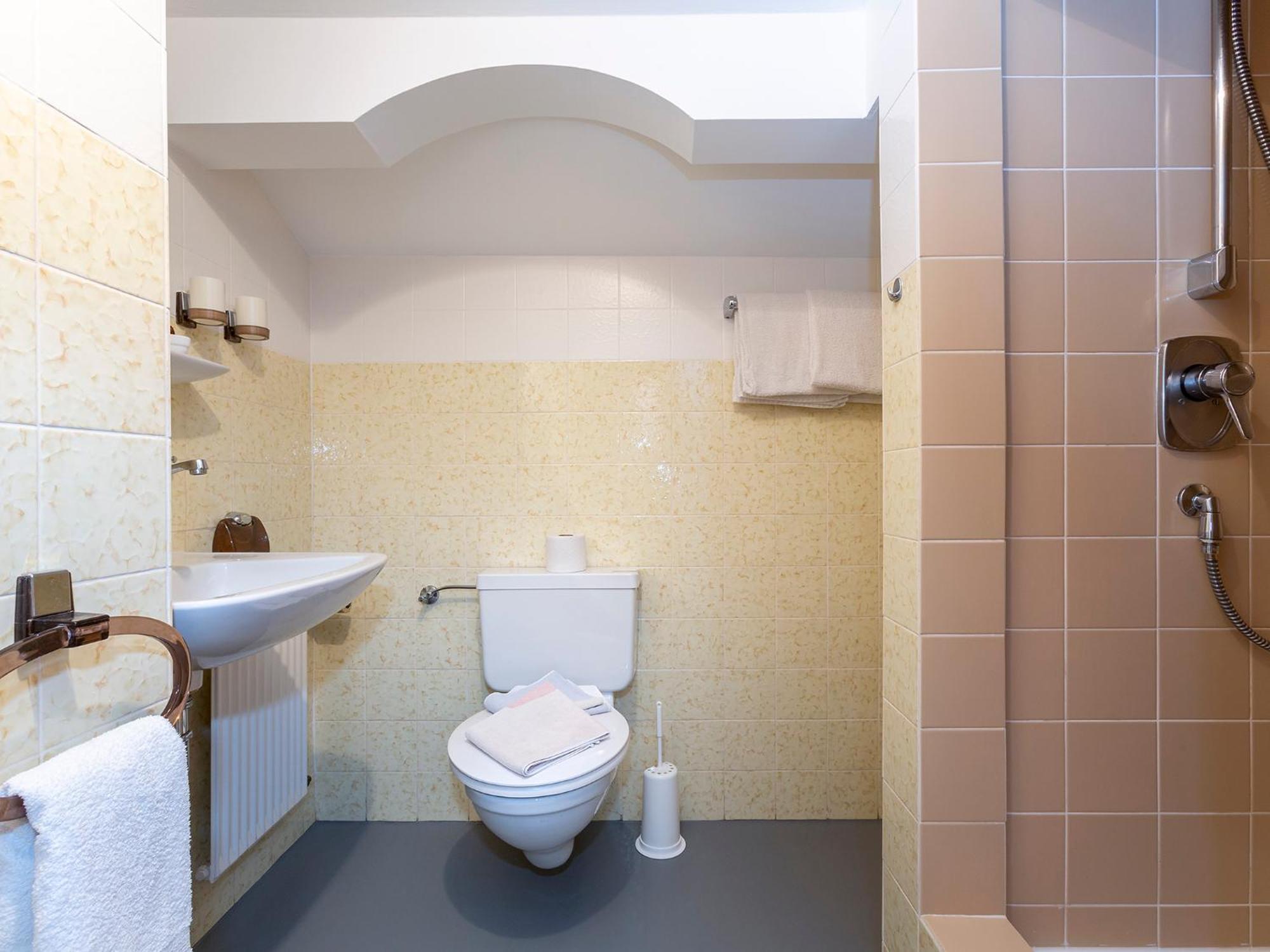Gaestehaus Weissenbacher-Ferienwohnungen มาร์ควาร์ทชไตน์ ภายนอก รูปภาพ